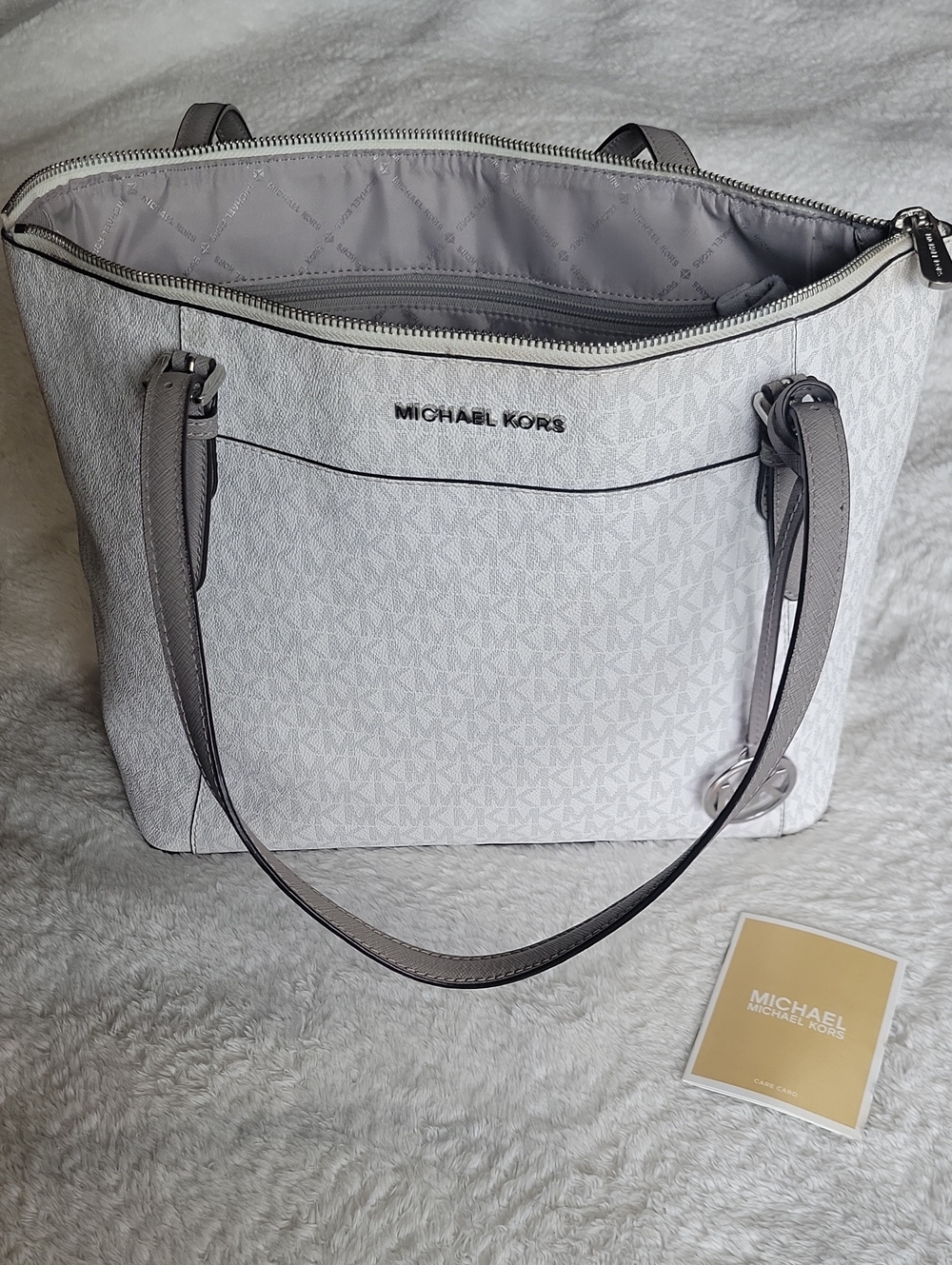 Michael Kors White and Light Gray Logo Tote ✨️✨️✨️EUC✨️✨️✨️ - Picture 11 of 16